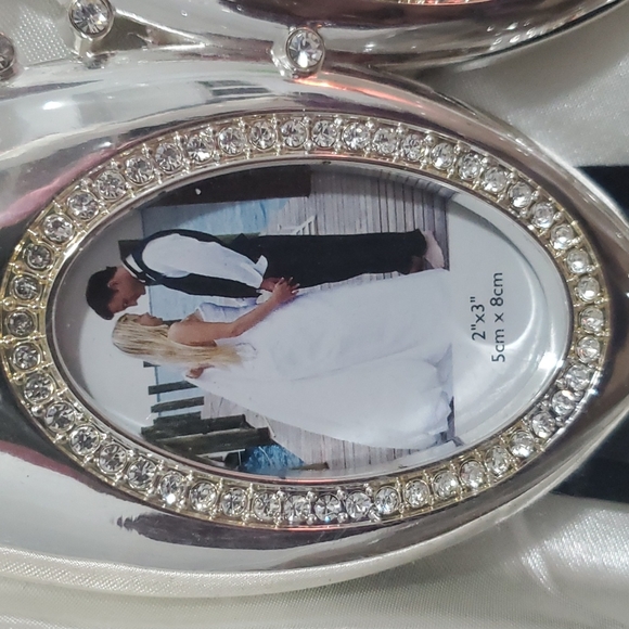 Wedding Picture Frame 😍 - Picture 3 of 3